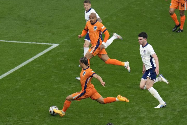 Euro 2024, Ολλανδία – Αγγλία: Ο Σίμονς το 1-0 των οράνιε με οβίδα εκτός περιοχής