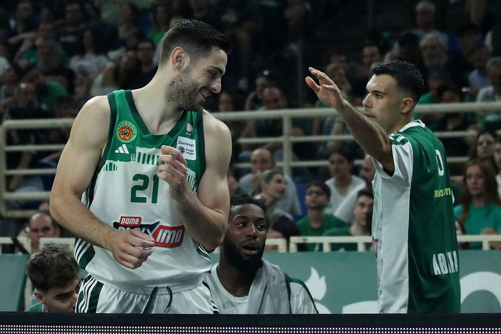 Παναθηναϊκός AKTOR: Ο Παπαπέτρου αποθέωσε τον MVP της Stoiximan Basket League, Σλούκα