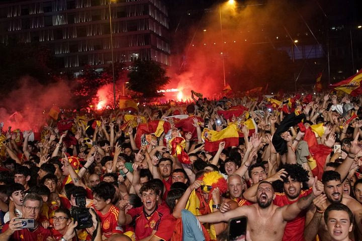 Euro 2024: “Κάηκε” η Μαδρίτη για την κατάκτηση του τροπαίου από την εθνική Ισπανίας