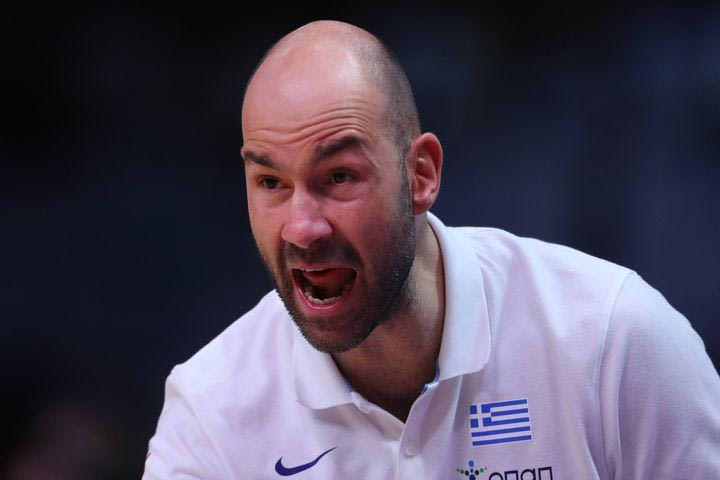 Η παρέα που περνάει καλά και το αγρίμι στην τελευταία προπόνηση