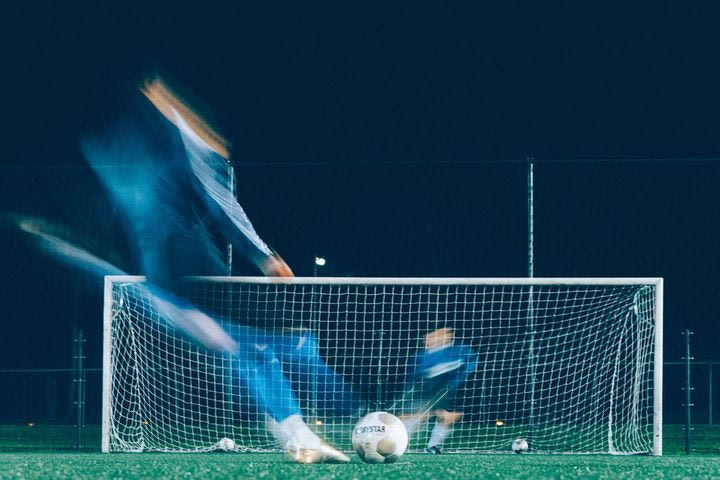 Στυλ, τεστ και μπάλα. Ο τελικός του SPORT24 δίπλα στη θάλασσα μαζί με το brand The Athlete’s Foot τα έχει όλα