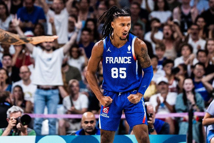 Χάνει το EuroBasket 2025 ο Ματ Στραζέλ, η Γαλλία πήρε στη θέση του τον Ναδίρ Χίφι