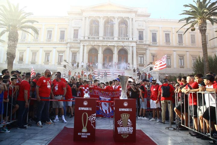 Ολυμπιακός: Μεγάλος ενθουσιασμός και όμορφη ατμόσφαιρα στην Σύρο για τις ευρωπαϊκές κούπες