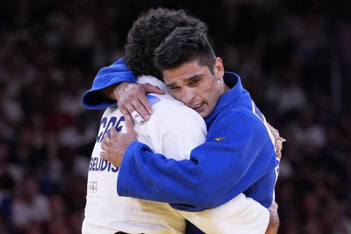 Ολυμπιακοί Αγώνες: Υπέροχη στιγμή, ο χάλκινος Τσελίδης παρηγόρησε τον αντίπαλό του