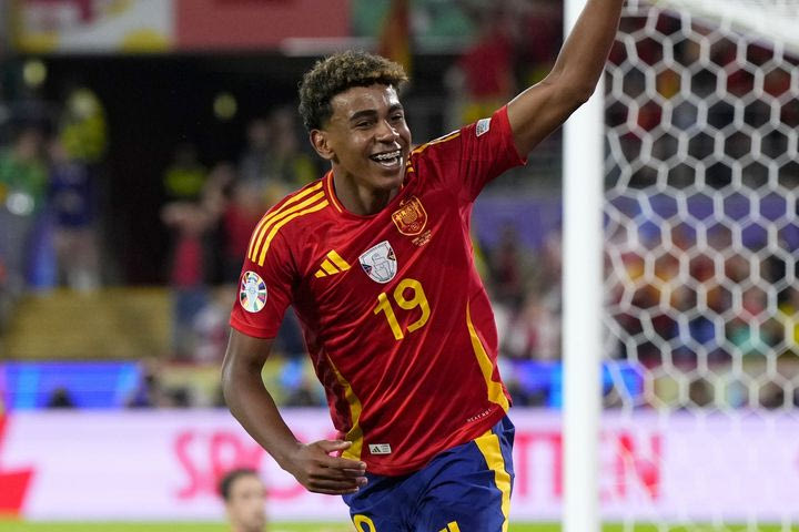 Nations League: “Σκληρά” αουτσάιντερ Δανία και Πολωνία, οι Γιαμάλ, Χόιλουντ και Σκορούπσκι στο προσκήνιο