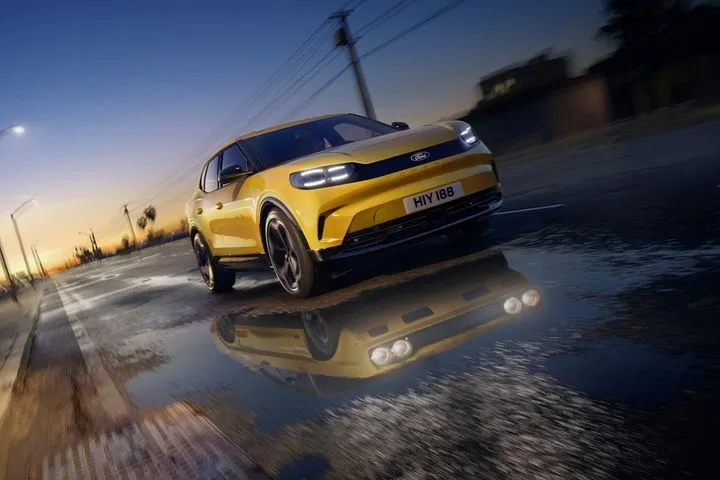 Από το Capri coupe, στο ηλεκτρικό SUV: Αυτή είναι η ιστορία του εμβληματικού μοντέλου της Ford- Video