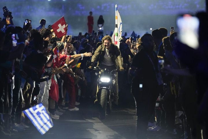 Ολυμπιακοί Αγώνες, Τελετή Λήξης: Το Παρίσι έδωσε τη σκυτάλη στο Λος Άντζελες με Χολιγουντιανό φινάλε και Τομ Κρουζ