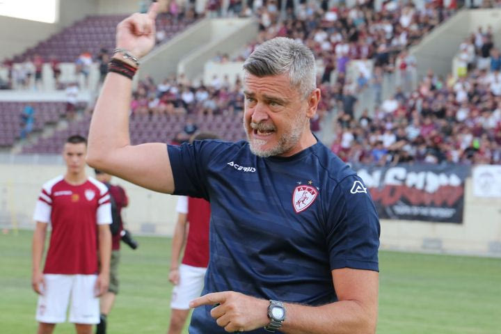 Το “αντίο” του Δερμιτζάκη στην ΑΕΛ: “Ένα ποδοσφαιρικό ταξίδι γεμάτο έντονα και ανάμεικτα συναισθήματα”