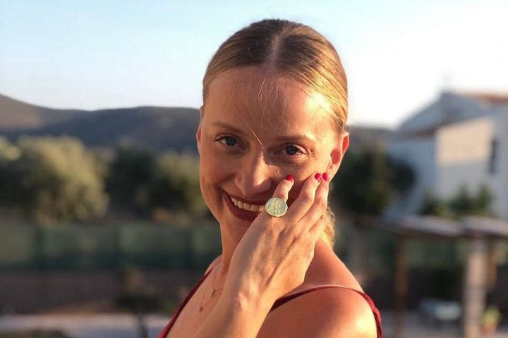 Λένα Δροσάκη: Οι εντυπωσιακές φωτογραφίες με ολόσωμο μαγιό σε πισίνα στη Ζάκυνθο