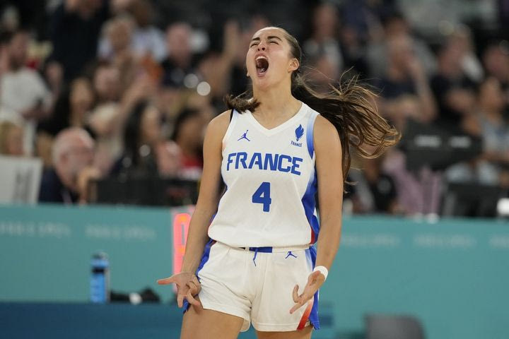 Ολυμπιακοί Αγώνες, Γαλλία – ΗΠΑ: Η Φοτού έβαλε θεαματικό buzzer-beater τρίποντο από το κέντρο του γηπέδου