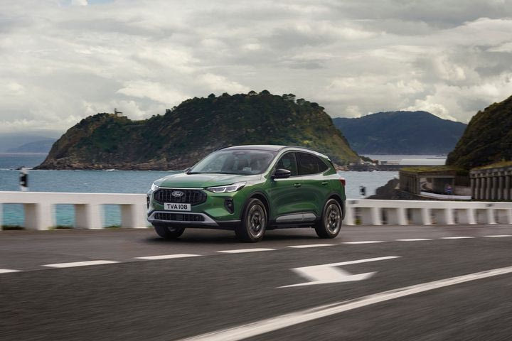 Το SUV της Ford που “υπόσχεται” πως δεν θα ξαναχάσεις έξοδο στον αυτοκινητόδρομο- Δες πως γίνεται στο νέο Kuga