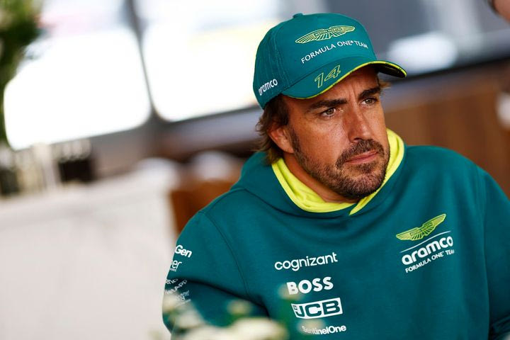 Αλόνσο: “Η Ferrari μπορεί να είναι η ταχύτερη στη Μόντσα και τη Σιγκαπούρη” -Τι απαντά ο Βασέρ