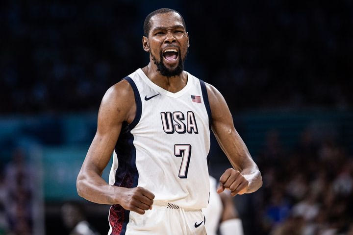 Ο Ντουράντ υπέγραψε διετή επέκταση ύψους 90 εκατ. δολαρίων με τους Ρόκετς και ξεπερνάει τον ΛεΜπρόν σε έσοδα καριέρας