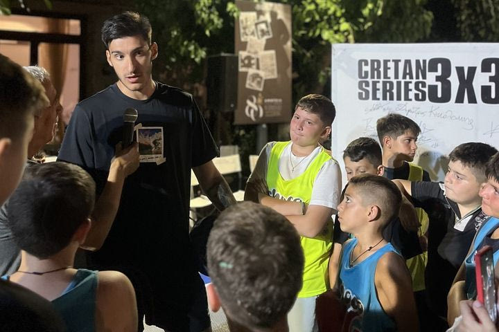 Παναθηναϊκός AKTOR: Αποθέωση Καλαϊτζάκη και μεγάλη χαρά στην όψη των τροπαίων της σεζόν στα Ανώγεια