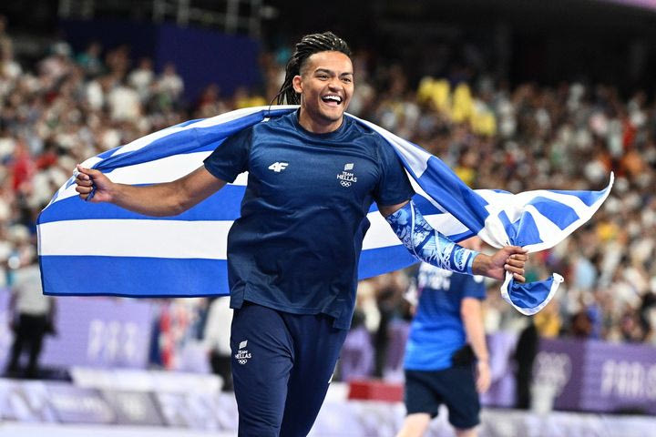 Ολυμπιακοί Αγώνες: Το μήνυμα του Εμμανουήλ Καραλή στον Γιάννη Αντετοκούνμπο, όταν ενημερώθηκε ότι θα είναι ο σημαιοφόρος στην Τελετή Λήξης