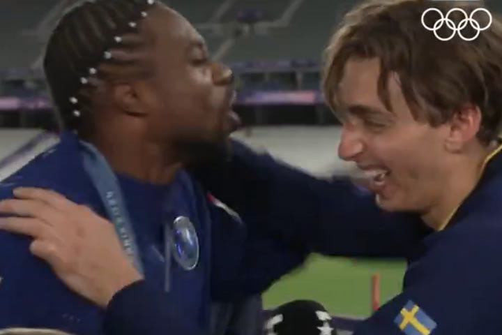 Ολυμπιακοί Αγώνες: Ο Νόα Λάιλς “την έπεσε” στον Άρμαντ Ντουπλάντις την ώρα που έκανε δηλώσεις