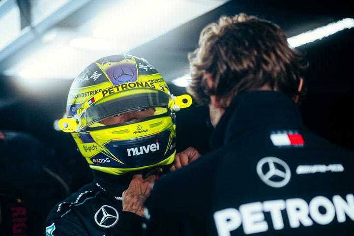 Χάμιλτον: “Πάει αυτός ο αγώνας, πάμε για τον επόμενο”