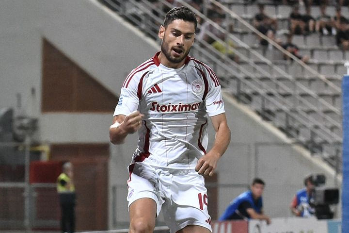 Βόλος – Ολυμπιακός 0-2: Πρεμιέρα με άνετο πέρασμα απ’ το Πανθεσσαλικό, υπέγραψαν τη νίκη Ροντινέι και Μασούρας