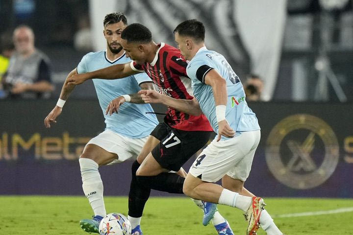 Serie A: Ισόπαλη η μάχη της Λάτσιο με τη Μίλαν, ανατροπή της Νάπολι στις καθυστερήσεις με σκόρερ Λουκάκου
