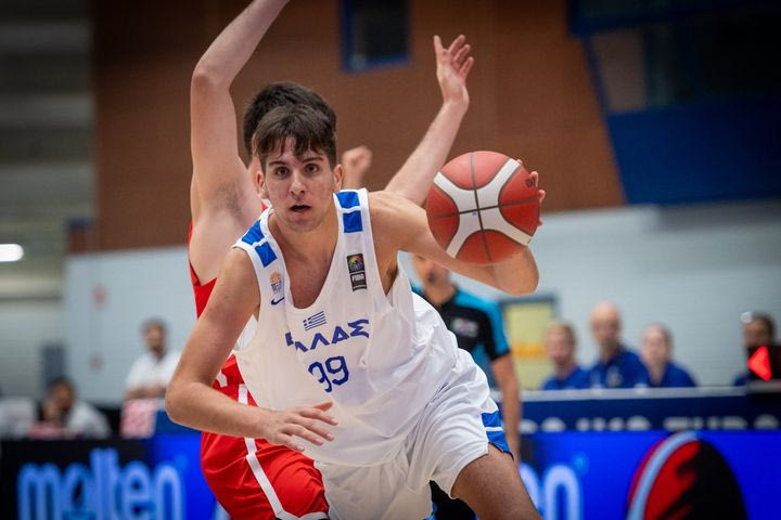 Ελλάδα – Τουρκία 81-61: Η Εθνική Εφήβων “γκάζωσε” στο δεύτερο μέρος και θα παλέψει με την Ιταλία για την 9η θέση του EuroBasket U18