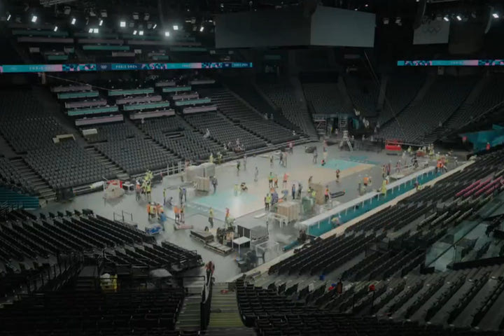 Ολυμπιακοί Αγώνες: Η εντυπωσιακή μετατροπή του χώρου που φιλοξένησε τη Γυμναστική σε γήπεδο Μπάσκετ