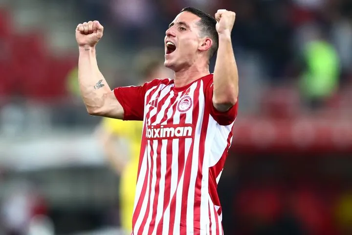 Ολυμπιακός, μεταγραφές: Ο Ποντένσε έφτασε στην Ελλάδα για να υπογράψει στους ερυθρόλευκους