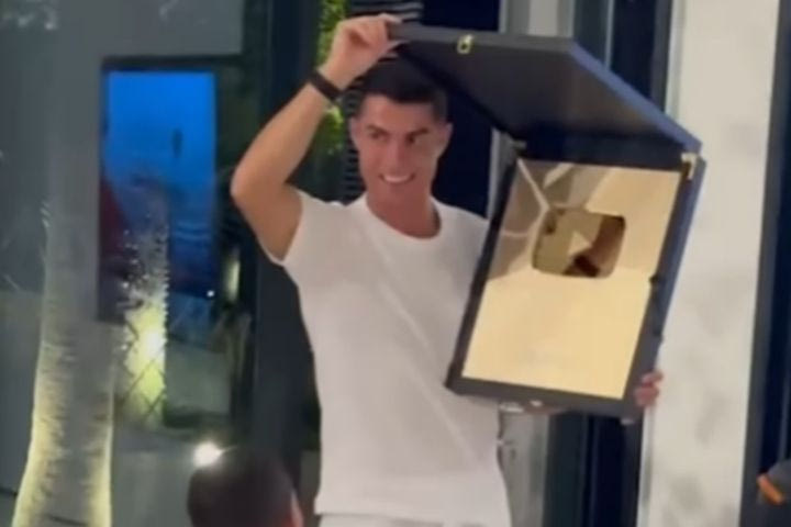 Ο Ρονάλντο “ρίχνει” το διαδίκτυο με τον νέο του καλεσμένο – Κρίμα, δεν είναι ο Μέσι