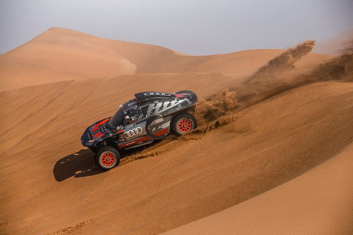 Ράλι Ντακάρ: Τα μεγάλα ονόματα στην αντεπίθεση τη δεύτερη μέρα, στην κορυφή ο Σάινθ και τρίτος ο Λεμπ