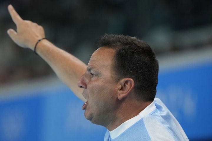 Βλάχος: “Επιστρέψαμε στις εργοστασιακές ρυθμίσεις, αυτό είναι το παιχνίδι μας”