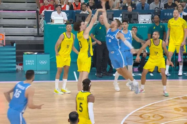 Ολυμπιακοί Αγώνες, Αυστραλία – Ελλάδα: Το μπλοκ του Γουόκαπ στον Γκίντι που δόθηκε φάουλ για 3 βολές