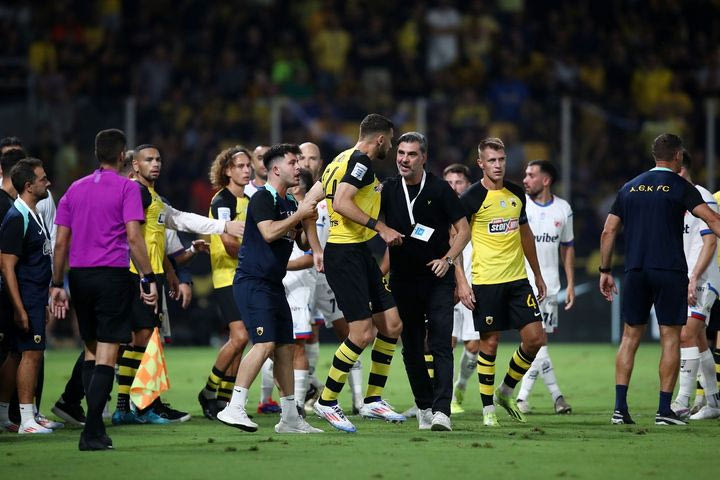 Super League: Κλήθηκαν σε απολογία ο γυμναστής της ΑΕΚ, ΠΑΟΚ και Βόλος