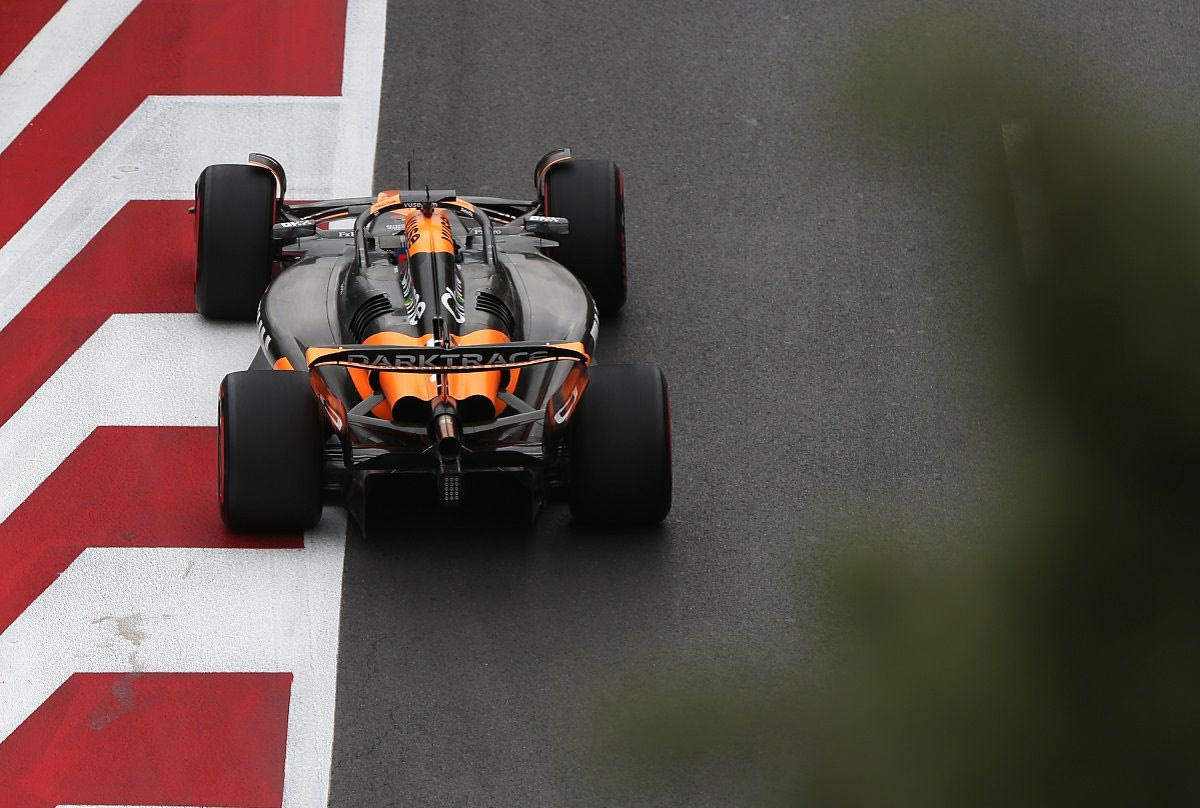 Τι είναι το "mini-DRS" που κατηγορείται ότι έχει η McLaren και γιατί δεν είναι παράνομο