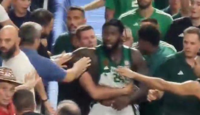 Ένταση ανάμεσα σε Λεσόρ και οπαδούς πίσω από τον πάγκο των πρασίνων