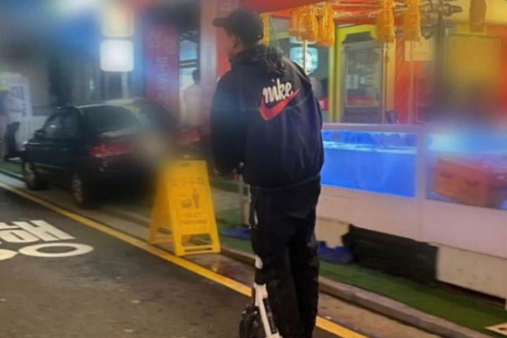 Ο Λίνγκαρντ ερευνάται από την αστυνομία για οδήγηση ηλεκτρικού σκούτερ χωρίς άδεια