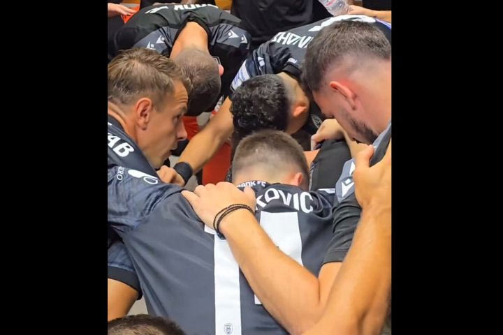 ΠΑΟΚ, ο καθηλωτικός λόγος του Σβαμπ στα αποδυτήρια πριν από τον Ατρόμητο: “Να αφήσουμε τη ψυχή μας στο γήπεδο”