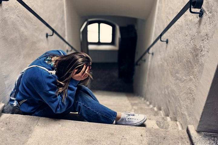 Η επικήρυξη της «Αλβανίδας» στα social για τον ξυλοδαρμό της 14χρονης στη Γλυφάδα είναι ο πάτος που πιάσαμε