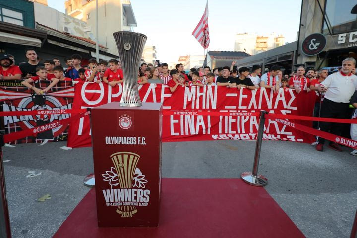 Ολυμπιακός: Θερμή υποδοχή και στην Κομοτηνή για το ευρωπαϊκό των ερυθρόλευκων