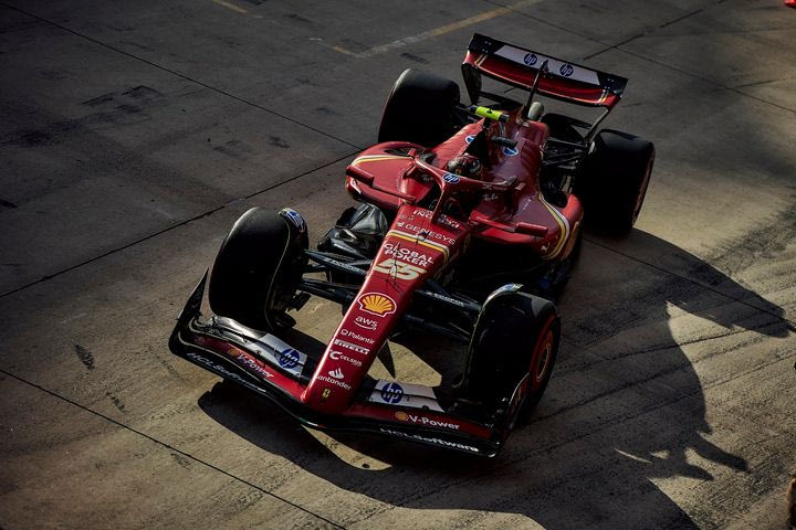 Γιατί η Ferrari ελπίζει σε μια νέα νίκη στη Βραζιλία και ποια είναι η “αχίλλειος πτέρνα” της