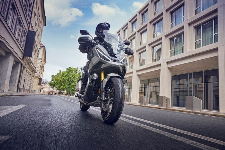 Honda X-ADV: Με ποιες αλλαγές έρχεται το ιαπωνικό Adventure Scooter το 2025