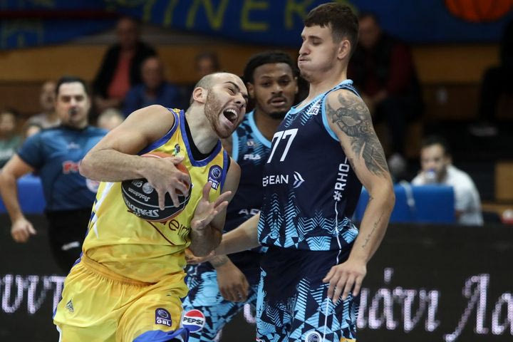 Λαύριο – Κολοσσός 74-82: Θρίαμβος με εκπληκτική ανατροπή από το -14