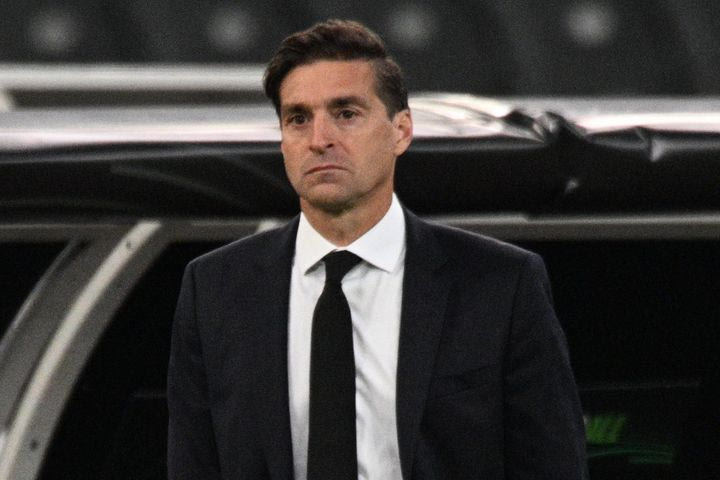 Αλόνσο: “Βασικός στόχος να κατακτήσουμε το πρωτάθλημα και να κερδίσουμε τα άλλα τέσσερα ματς στο Conference League”