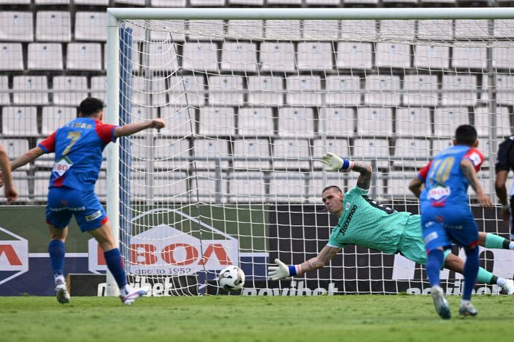 Βόλος – ΠΑΟΚ: Ο Κοτάρσκι απέκρουσε το πέναλτι του Άλτμαν και διατήρησε το 0-0