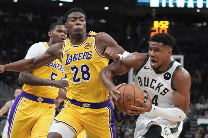 NBA, Γιάννης Αντετοκούνμπο: Τα καλύτερά από την 20άρα του κόντρα στους Λέικερς