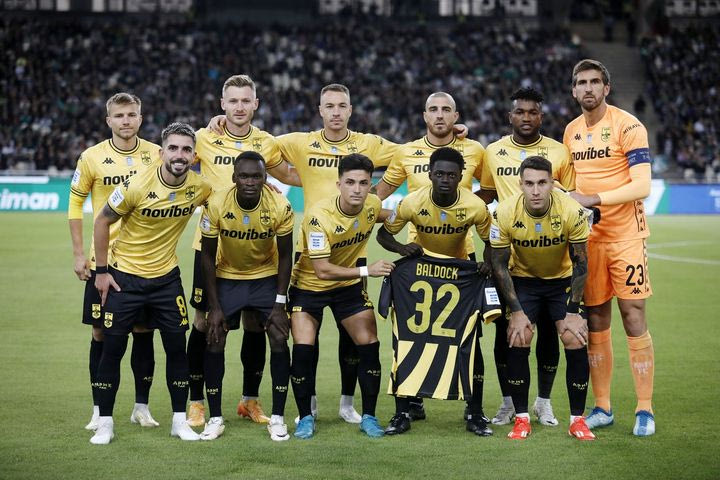 Παναθηναϊκός – Άρης: Οι κίτρινοι έβγαλαν ομαδική φωτογραφία κρατώντας φανέλα του Μπάλντοκ