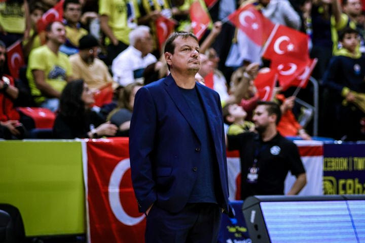 Αταμάν: “Παίξαμε εξαιρετικό μπάσκετ για τρεις περιόδους, ο Σλούκας ηγήθηκε και έβαλε δύο πολύ σημαντικά καλάθια”