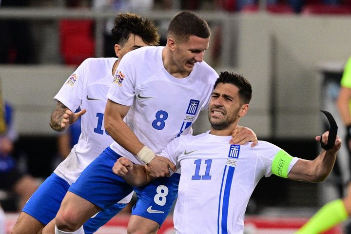 Ελλάδα – Ιρλανδία 2-0: Η Εθνικάρα νίκησε και στο “Καραϊσκάκης”, έμεινε πρώτη με υπογραφή Μπακασέτα – Μάνταλου και περιμένει την Αγγλία