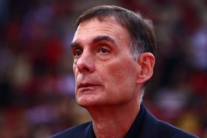 Μπαρτζώκας: “Δεν θέλω να γκρινιάζω, γιατί κάθε νίκη είναι σημαντική, το μπάσκετ μας έγινε πιο αλτρουιστικό με τον Φαλ”