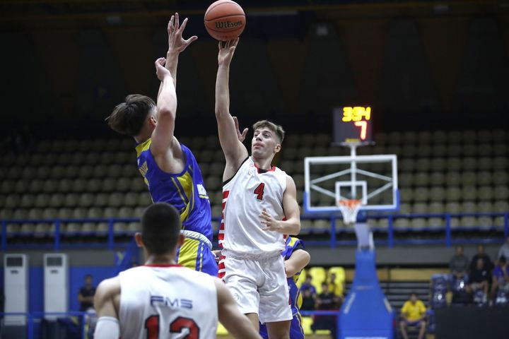 Ολυμπιακός – Περιστέρι 72-69: Γκίκας και Μπουρνελές υπέγραψαν την πρώτη νίκη των ερυθρολεύκων στο Rising Stars