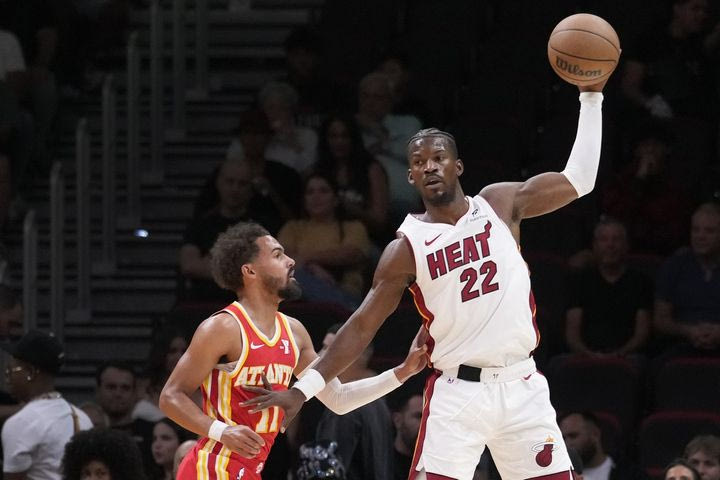 NBA: Οι Χιτ λύγισαν τους Χοκς, εύκολες νίκες για Πίστονς και Σίξερς