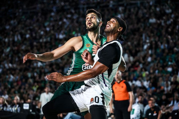 Ντέιβις για την εμπειρία στο Καλλιμάρμαρο: “Επική βραδιά κάτω από τα αστέρια, το όνειρο κάθε μπασκετμπολίστα”